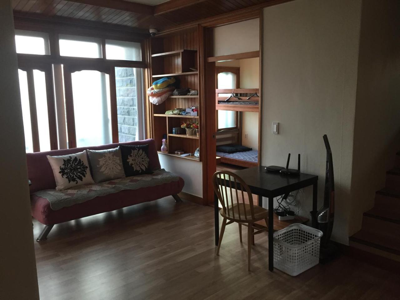 Jeju Guesthouse Esterno foto
